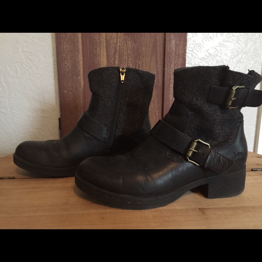 Black leather Born boots